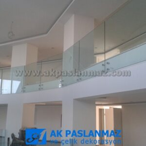 Spider Cam Korkuluk 6 300x300, Paslanmaz Korkuluk, Cam Korkuluk